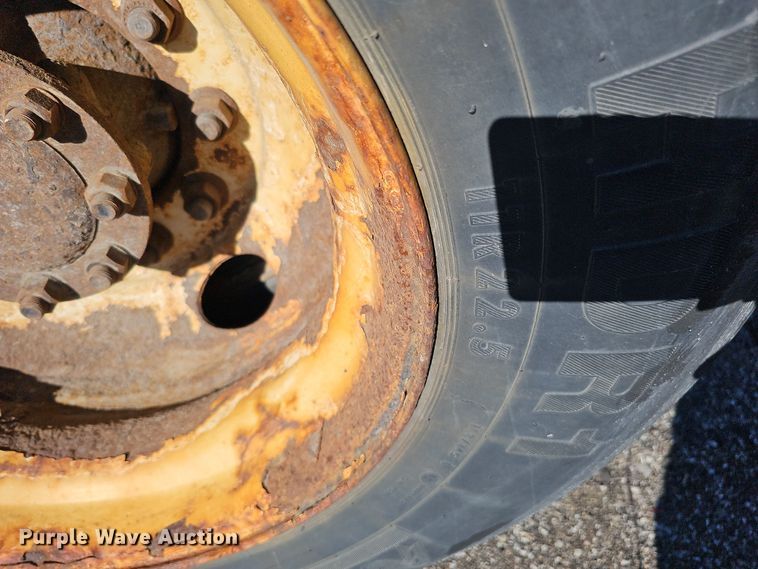 image for item DS5714 2007 International 7400  dump truck