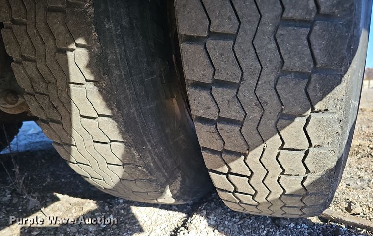 image for item DS5714 2007 International 7400  dump truck