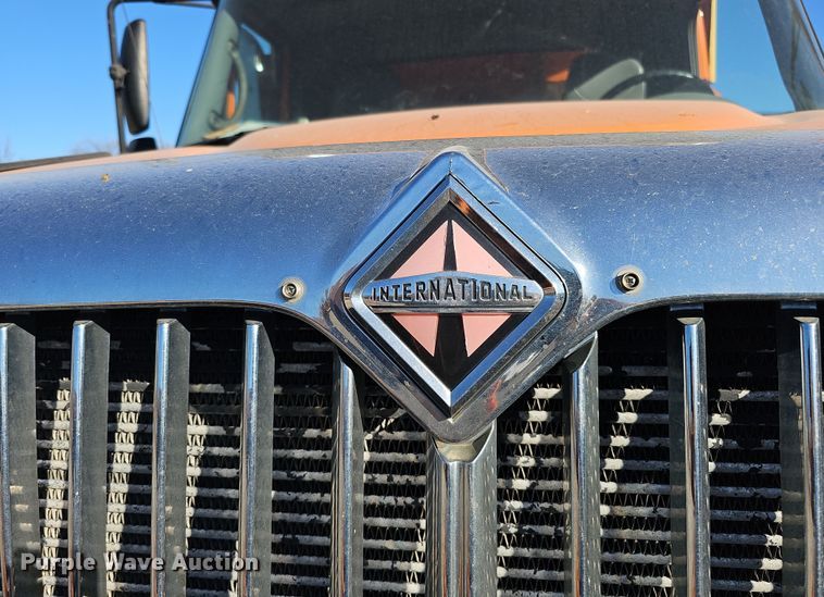 image for item DS5714 2007 International 7400  dump truck