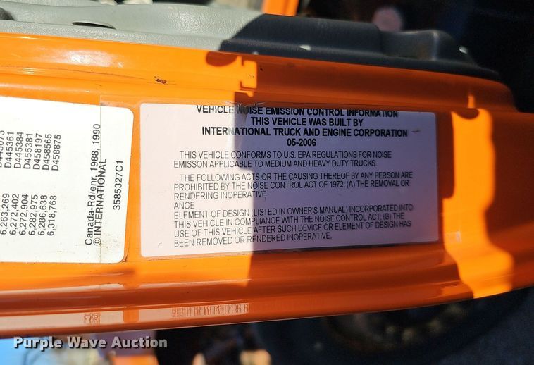 image for item DS5714 2007 International 7400  dump truck