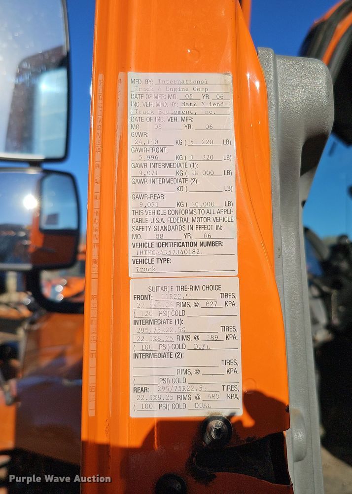 image for item DS5714 2007 International 7400  dump truck