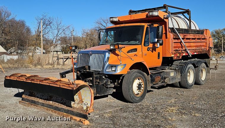 image for item DS5715 2007 International 7400  dump truck