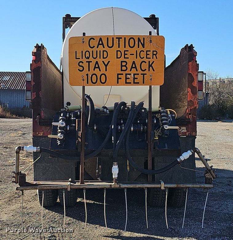 image for item DS5715 2007 International 7400  dump truck