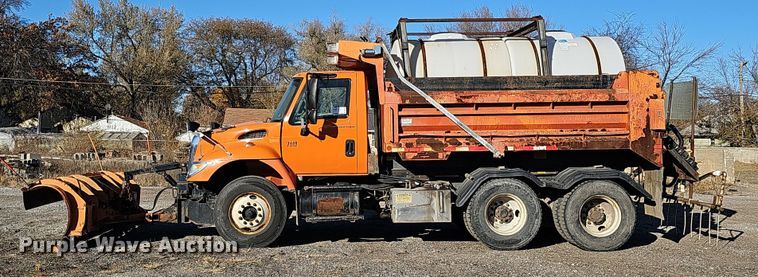 image for item DS5715 2007 International 7400  dump truck