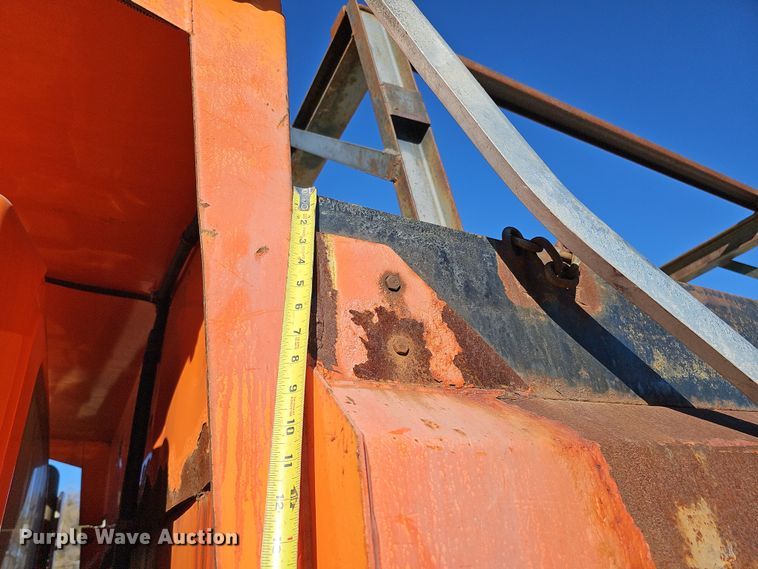 image for item DS5715 2007 International 7400  dump truck