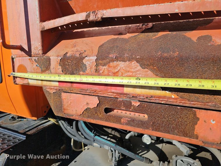 image for item DS5715 2007 International 7400  dump truck