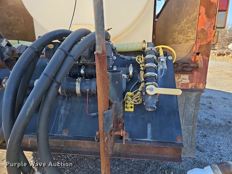 image for item DS5715 2007 International 7400  dump truck