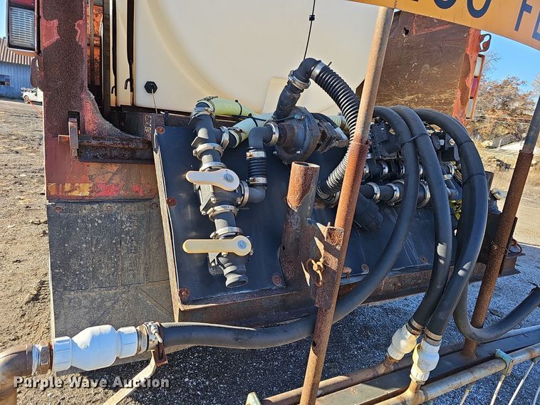 image for item DS5715 2007 International 7400  dump truck