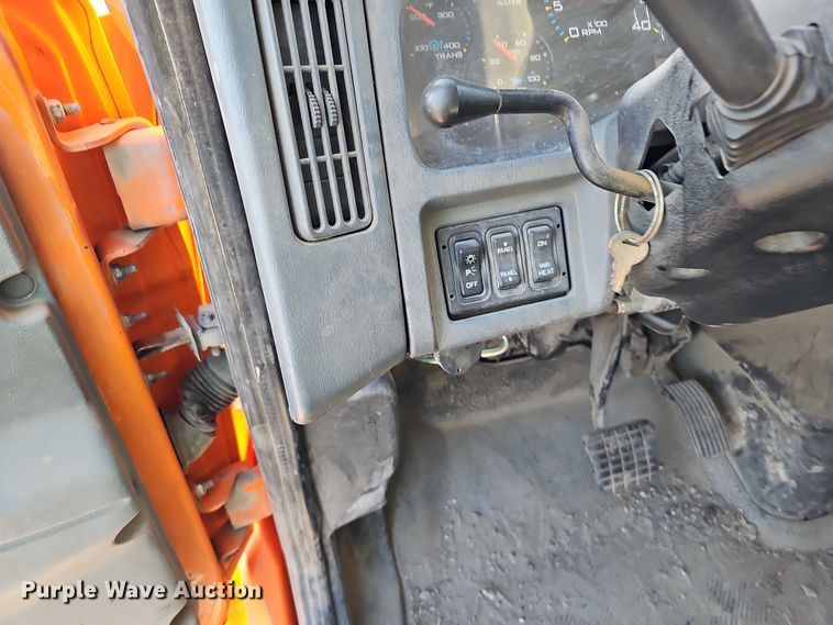 image for item DS5715 2007 International 7400  dump truck