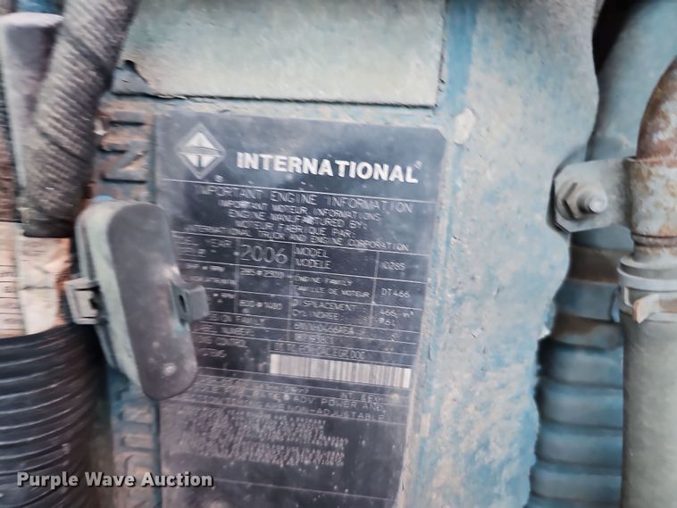 image for item DS5715 2007 International 7400  dump truck