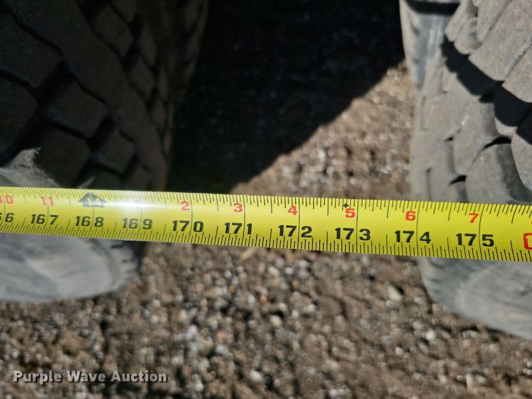 image for item DS5715 2007 International 7400  dump truck