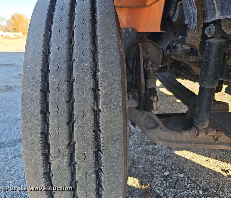 image for item DS5715 2007 International 7400  dump truck