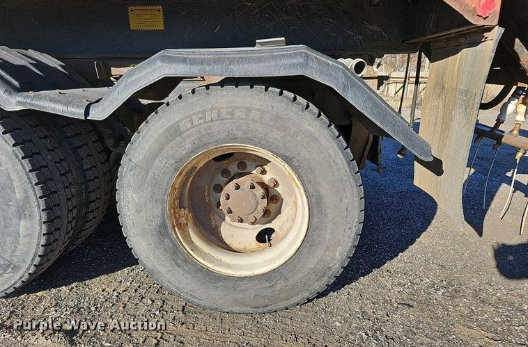 image for item DS5715 2007 International 7400  dump truck