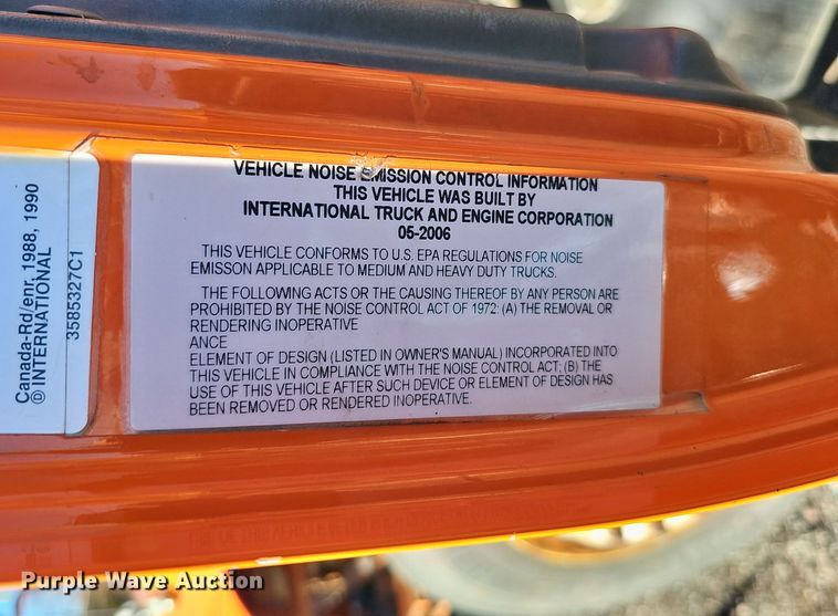 image for item DS5715 2007 International 7400  dump truck