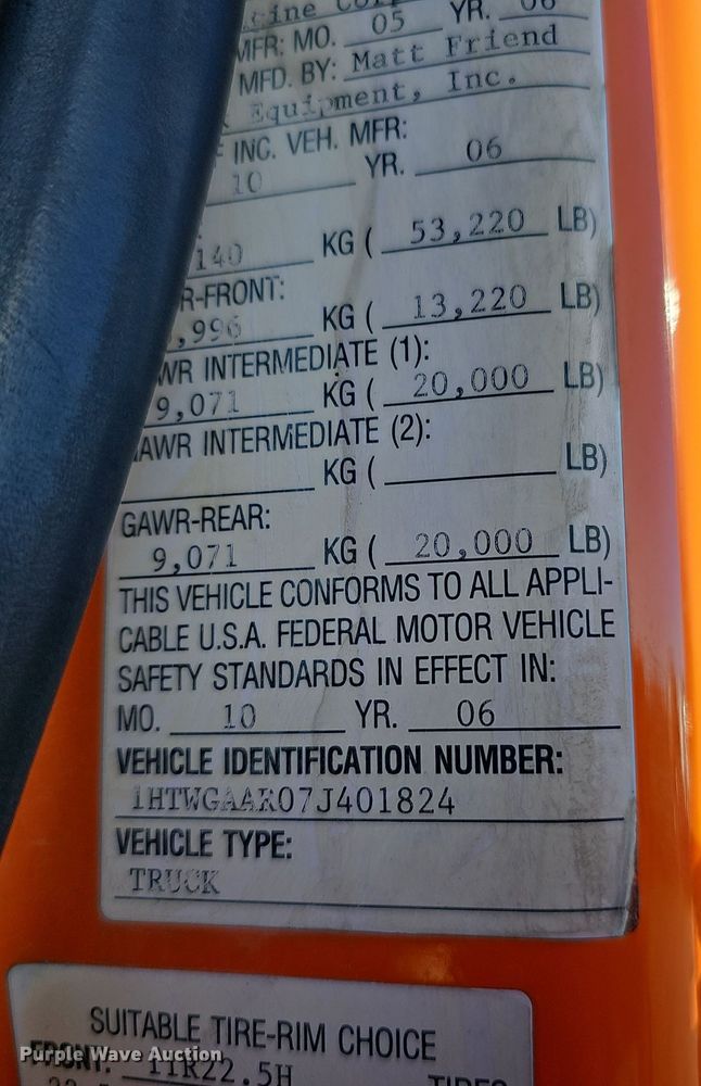 image for item DS5715 2007 International 7400  dump truck