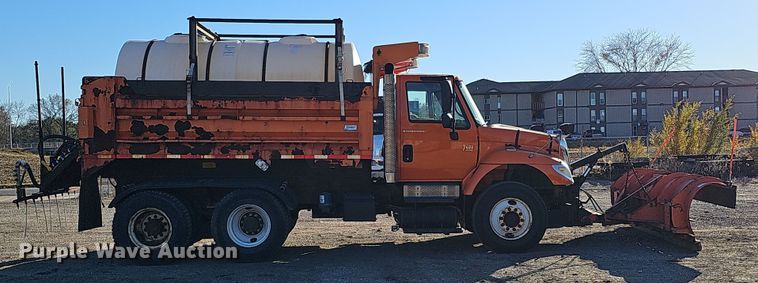 image for item DS5716 2007 International 7400  dump truck