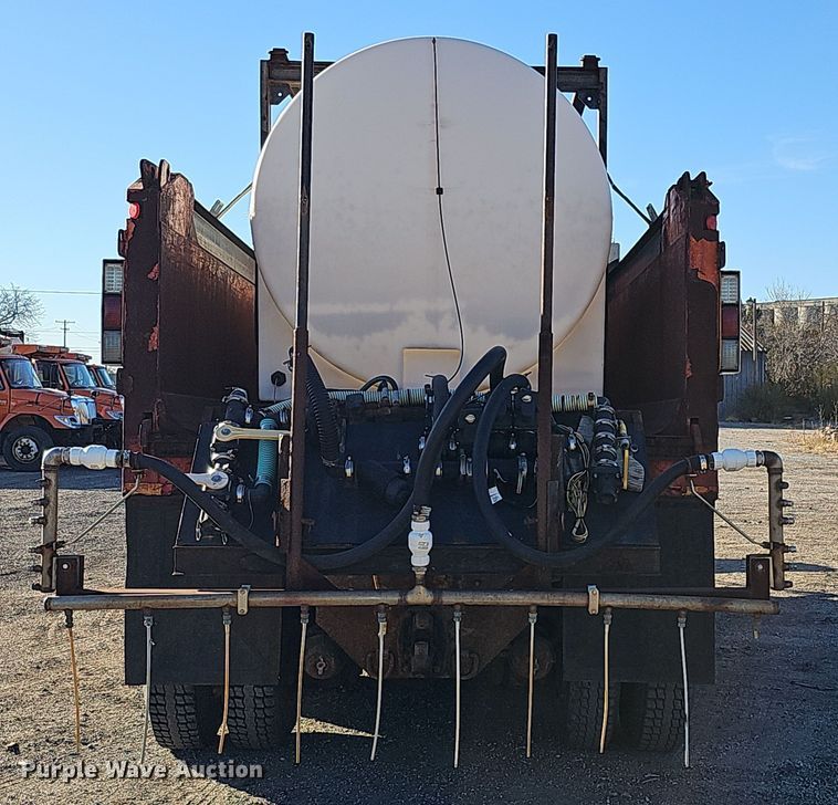 image for item DS5716 2007 International 7400  dump truck