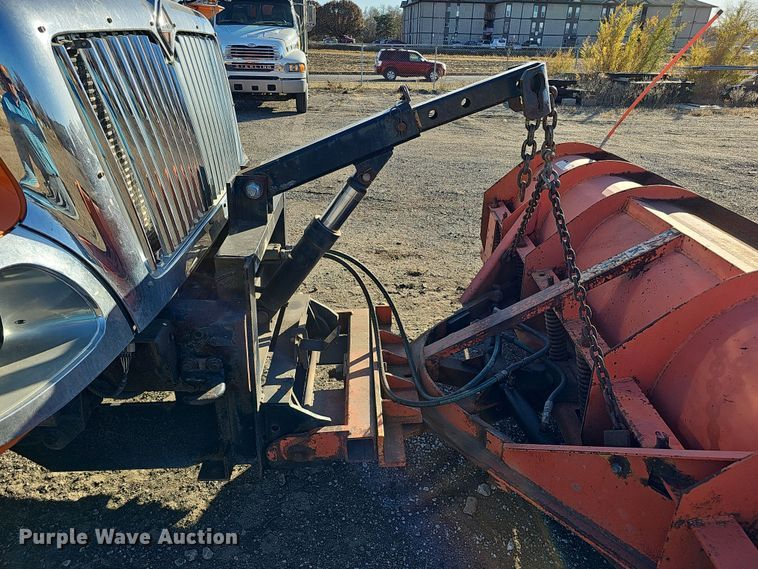 image for item DS5716 2007 International 7400  dump truck