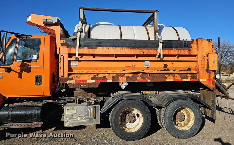 image for item DS5716 2007 International 7400  dump truck