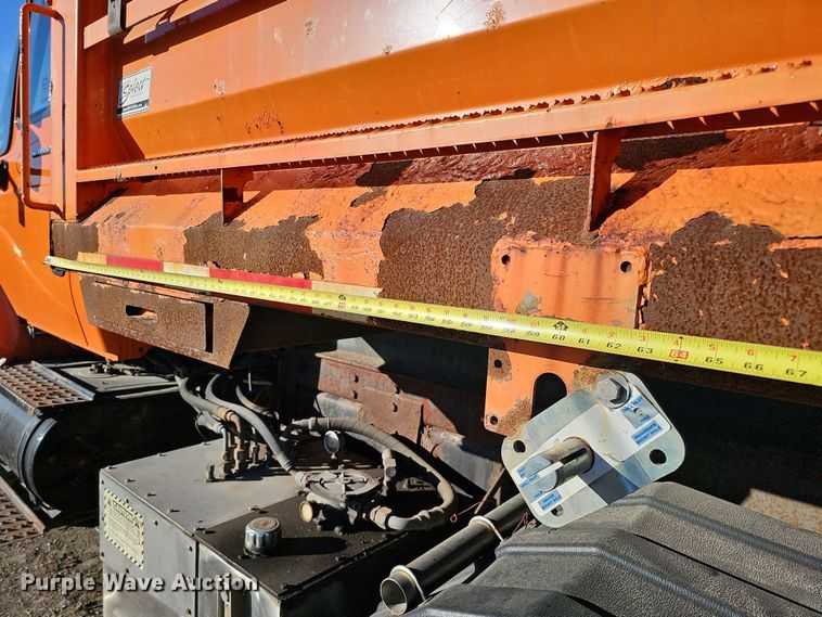 image for item DS5716 2007 International 7400  dump truck