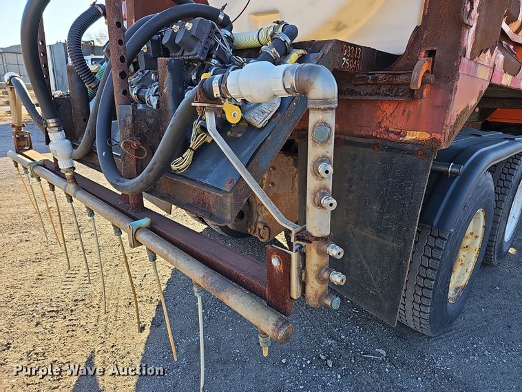 image for item DS5716 2007 International 7400  dump truck