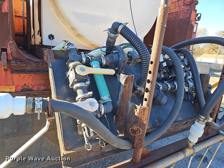 image for item DS5716 2007 International 7400  dump truck