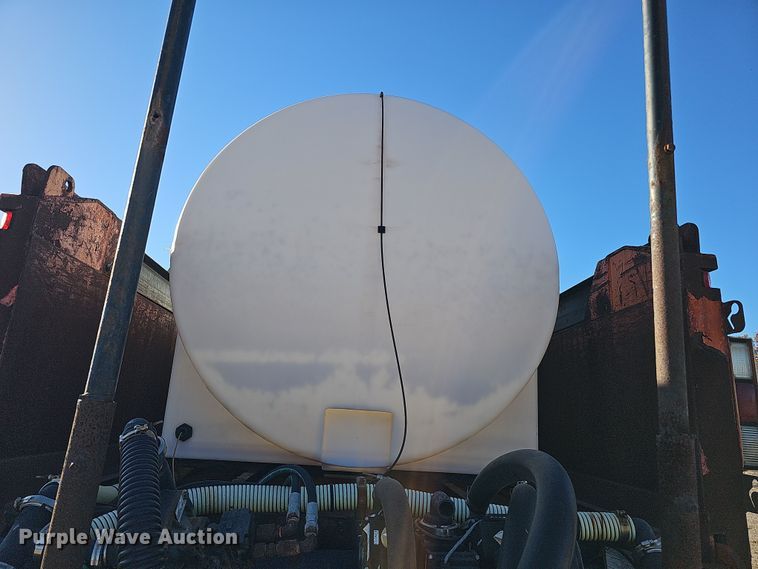 image for item DS5716 2007 International 7400  dump truck