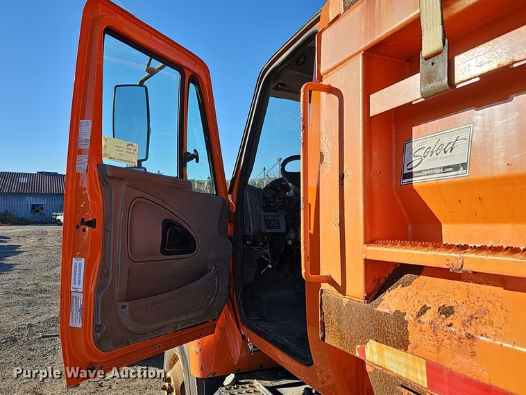 image for item DS5716 2007 International 7400  dump truck