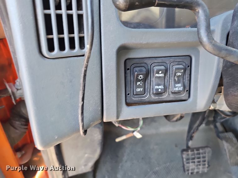 image for item DS5716 2007 International 7400  dump truck