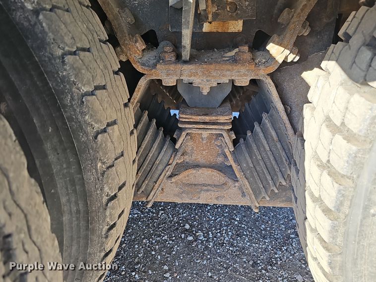 image for item DS5716 2007 International 7400  dump truck