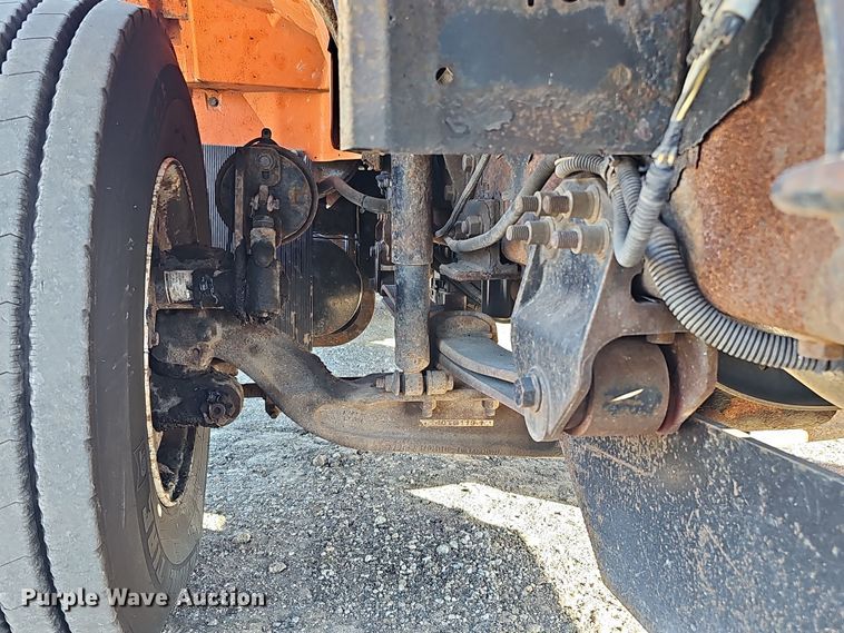 image for item DS5716 2007 International 7400  dump truck