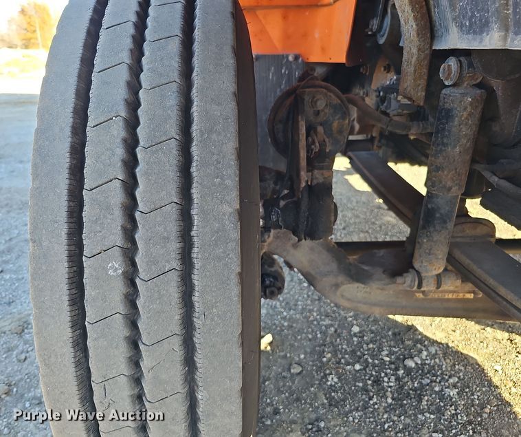 image for item DS5716 2007 International 7400  dump truck