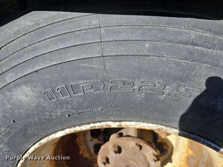 image for item DS5716 2007 International 7400  dump truck