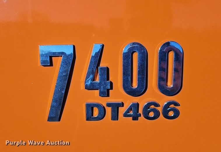 image for item DS5716 2007 International 7400  dump truck