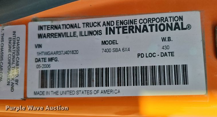 image for item DS5716 2007 International 7400  dump truck