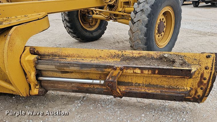 image for item DS5725 1994 Caterpillar VHP 140G  motor grader