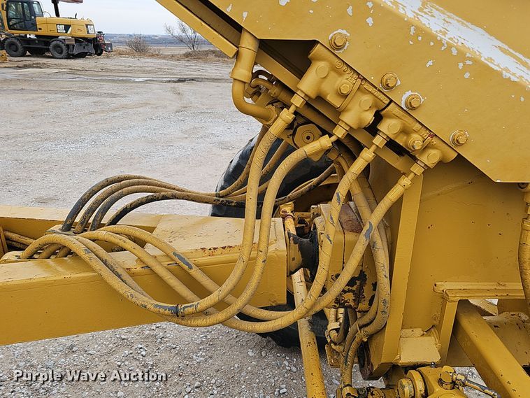 image for item DS5725 1994 Caterpillar VHP 140G  motor grader