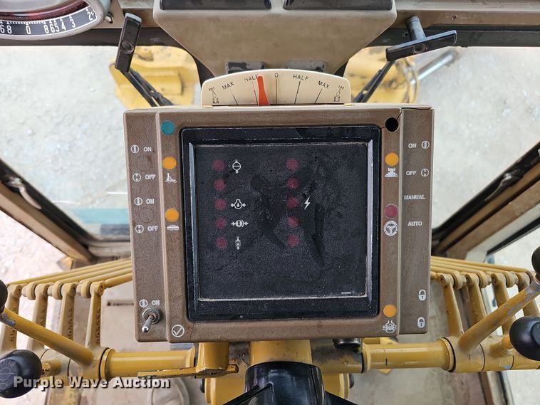 image for item DS5725 1994 Caterpillar VHP 140G  motor grader