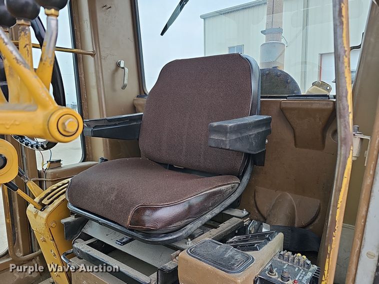 image for item DS5725 1994 Caterpillar VHP 140G  motor grader