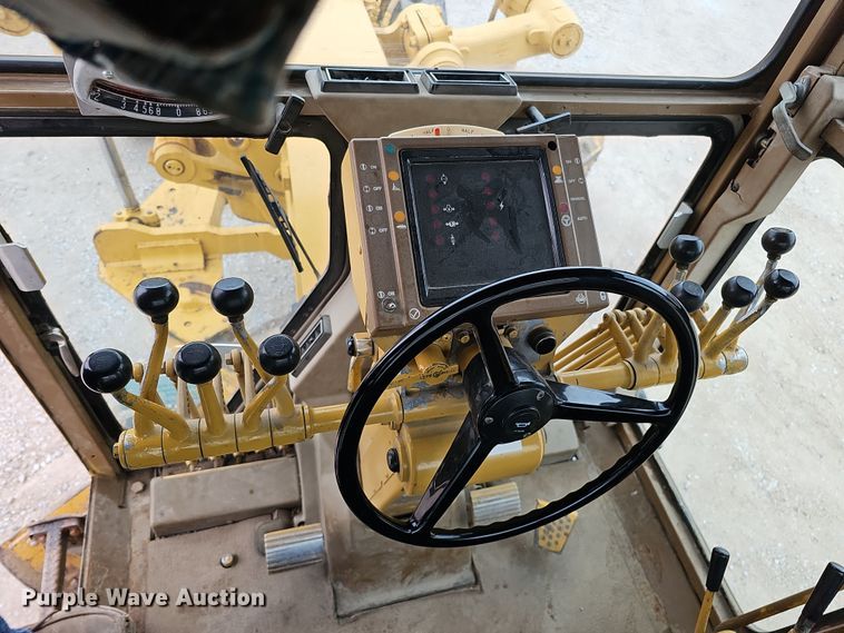 image for item DS5725 1994 Caterpillar VHP 140G  motor grader