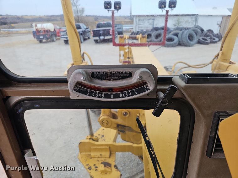 image for item DS5725 1994 Caterpillar VHP 140G  motor grader