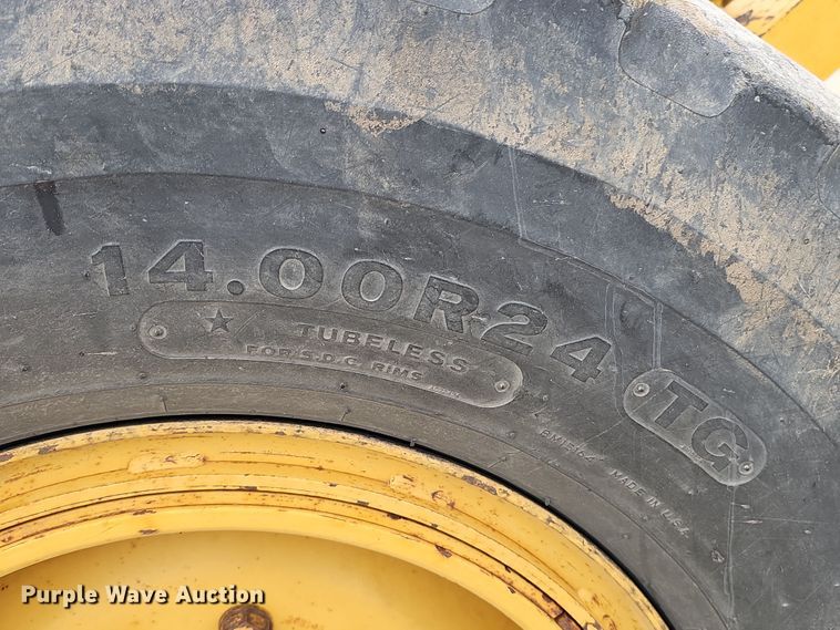 image for item DS5725 1994 Caterpillar VHP 140G  motor grader