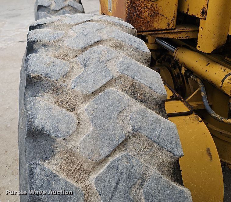 image for item DS5725 1994 Caterpillar VHP 140G  motor grader