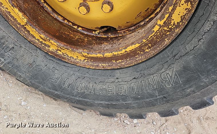 image for item DS5725 1994 Caterpillar VHP 140G  motor grader