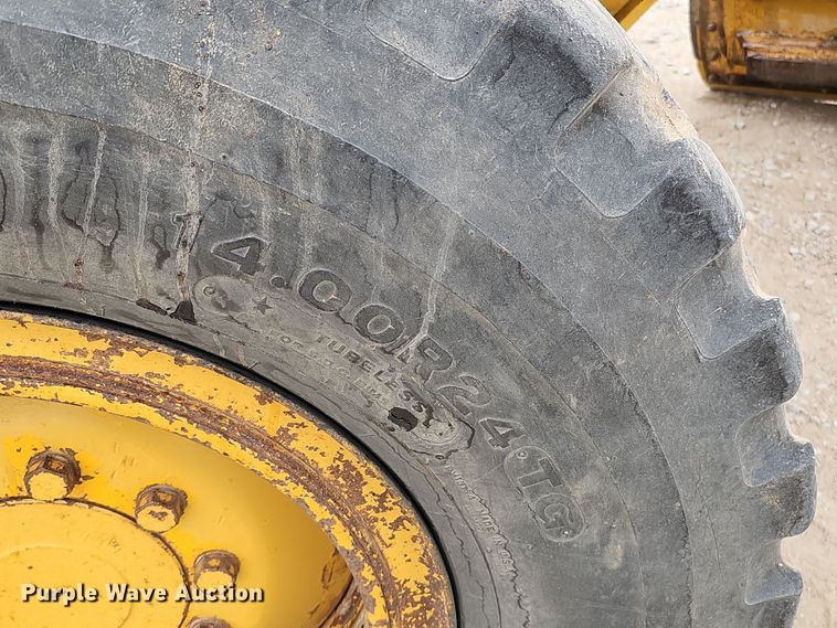 image for item DS5725 1994 Caterpillar VHP 140G  motor grader