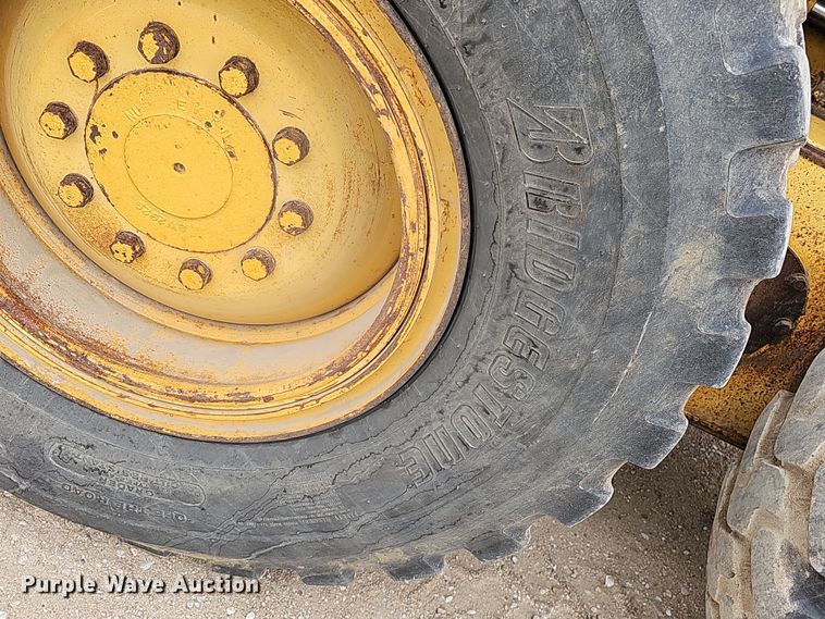 image for item DS5725 1994 Caterpillar VHP 140G  motor grader