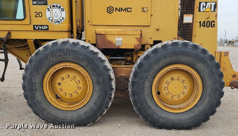 image for item DS5725 1994 Caterpillar VHP 140G  motor grader