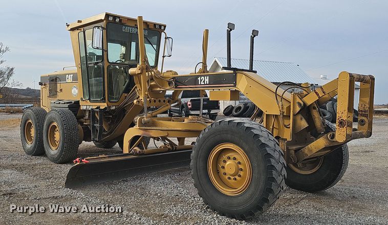 image for item DS5726 2004 Caterpillar 12H VHP Plus  motor grader