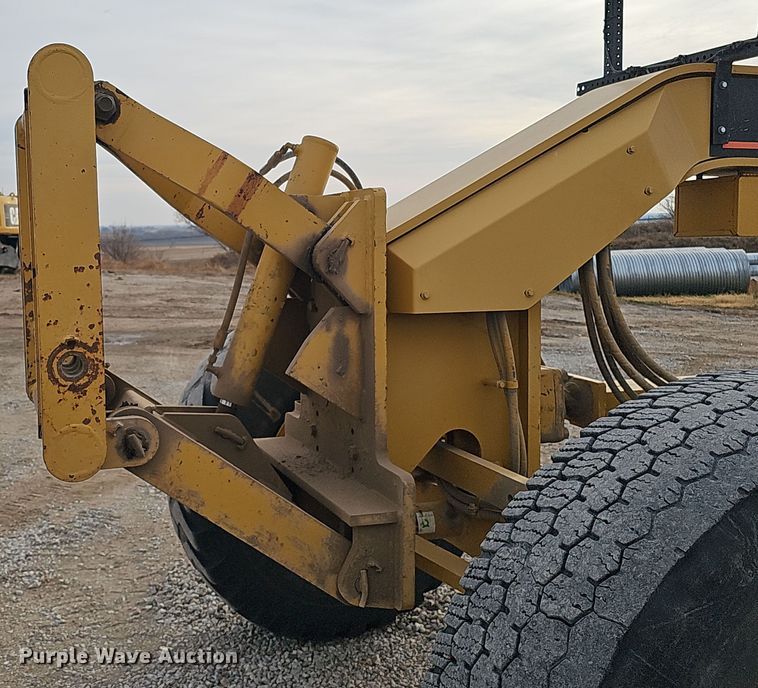 image for item DS5726 2004 Caterpillar 12H VHP Plus  motor grader