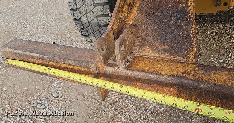 image for item DS5726 2004 Caterpillar 12H VHP Plus  motor grader